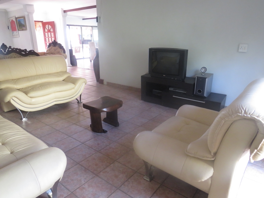 To Let 4 Bedroom Property for Rent in Mountainside Western Cape